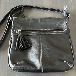 Black faux Leather Vegan Crossbody Bag Purse Modernist Croft & Barrow Tassle
